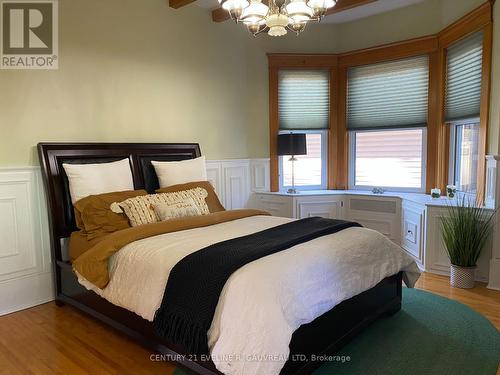 235 Broadwood Avenue, Temiskaming Shores, ON - Indoor Photo Showing Bedroom