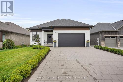 145 Collins Way, Strathroy-Caradoc (Se), ON - Outdoor With Facade