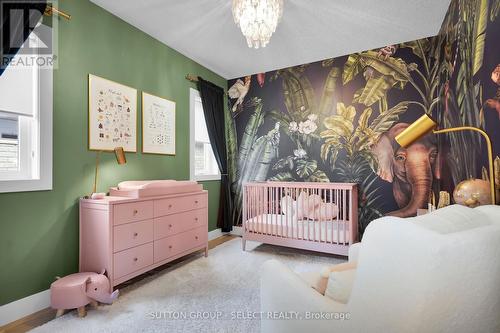 145 Collins Way, Strathroy-Caradoc (Se), ON - Indoor Photo Showing Bedroom