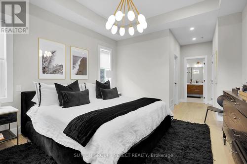 145 Collins Way, Strathroy-Caradoc (Se), ON - Indoor Photo Showing Bedroom