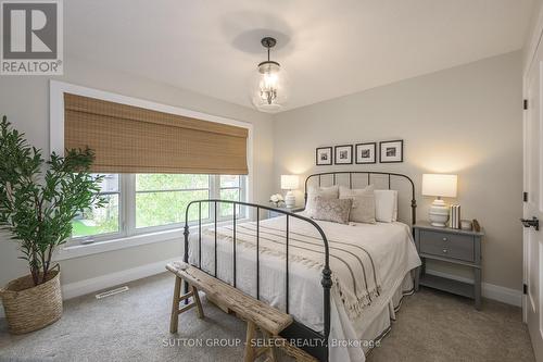 1062 Trailsway Avenue, London, ON - Indoor Photo Showing Bedroom