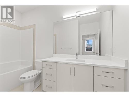 751 Fuller Avenue Unit# 1, Kelowna, BC - Indoor Photo Showing Bathroom