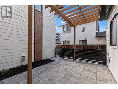 747 Fuller Avenue Unit# 2, Kelowna, BC - Outdoor With Exterior