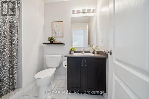 39 Illingworth Lane, Ajax (Central West), ON - Indoor Photo Showing Bathroom