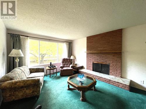 419 Third  Street, Nelson, BC - Indoor Photo Showing Living Room With Fireplace