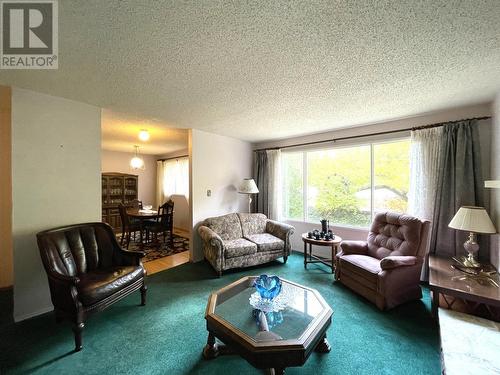 419 Third  Street, Nelson, BC - Indoor Photo Showing Living Room