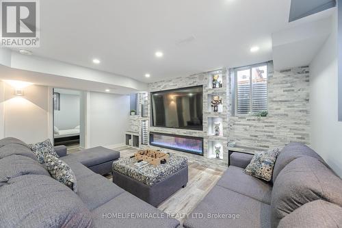 15195 Danby Road, Halton Hills, ON - Indoor Photo Showing Living Room