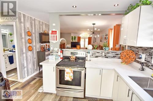 1498 Mark, Windsor, ON - Indoor Photo Showing Kitchen