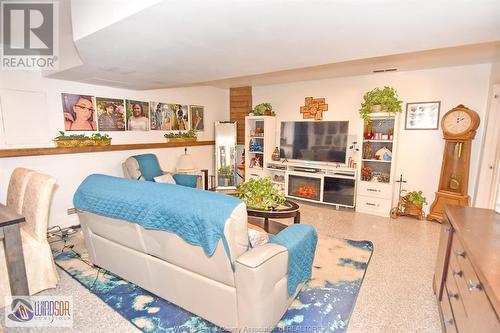 1498 Mark, Windsor, ON - Indoor Photo Showing Bedroom