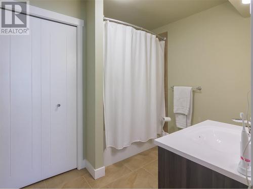 2025 Lawrence Avenue, Penticton, BC - Indoor