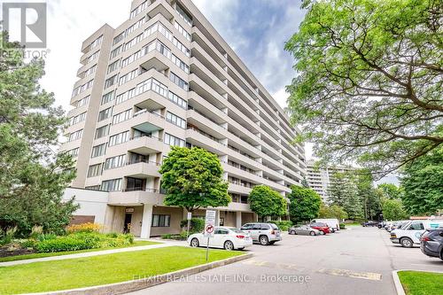 409 - 1320 Mississauga Valley Boulevard, Mississauga, ON - Outdoor With Balcony With Facade