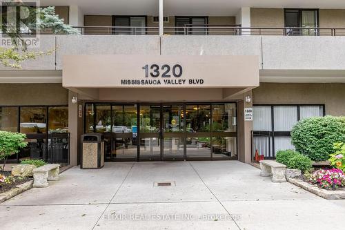 409 - 1320 Mississauga Valley Boulevard, Mississauga, ON - Outdoor