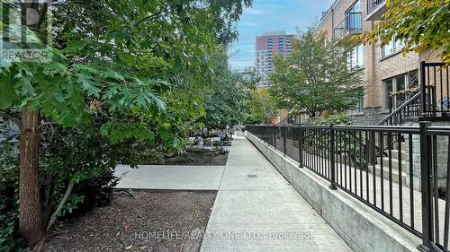 Th46 - 220 Brandon Avenue, Toronto, ON - Outdoor