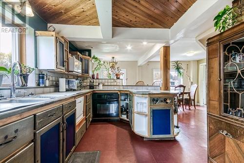 194 Labelle Road, Markstay-Warren, ON - Indoor Photo Showing Kitchen With Double Sink