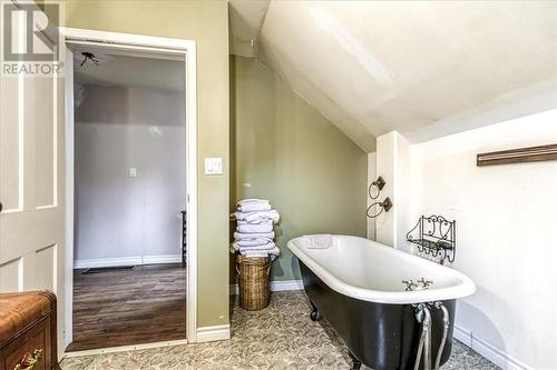 194 Labelle Road, Markstay-Warren, ON - Indoor Photo Showing Bathroom