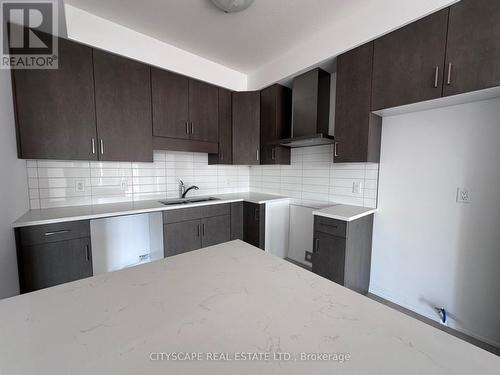 12 Whelan Court, Thorold, ON - Indoor Photo Showing Kitchen