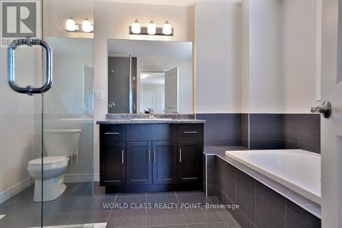 38 - 7 Lakelawn Road, Grimsby, ON - Indoor Photo Showing Bathroom