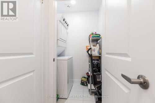 407 - 450 Dundas Street, Hamilton, ON - Indoor Photo Showing Laundry Room