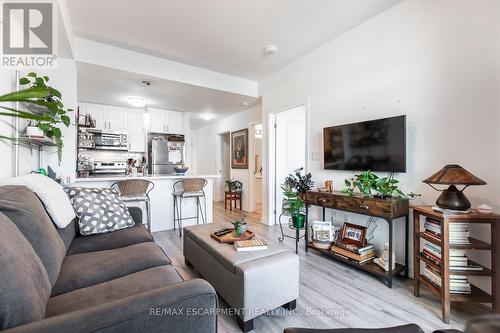 407 - 450 Dundas Street, Hamilton, ON - Indoor Photo Showing Living Room