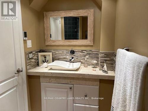 6 - 30 Laguna Parkway, Ramara, ON - Indoor Photo Showing Bathroom