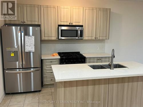 832 Miltonbrook Crescent, Milton, ON - Indoor Photo Showing Kitchen With Double Sink