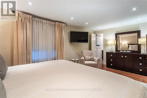 1245 Hammond Street, Burlington, ON - Indoor Photo Showing Bedroom