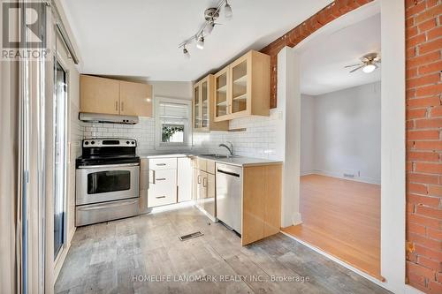 99 Connolly Street, Toronto, ON - Indoor Photo Showing Kitchen