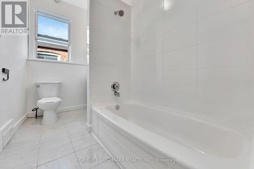 99 Connolly Street, Toronto, ON - Indoor Photo Showing Bathroom