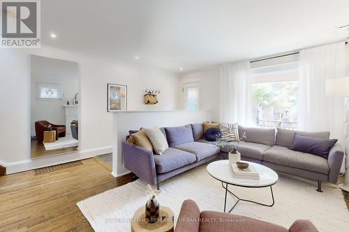 104 Lee Avenue, Toronto, ON - Indoor Photo Showing Living Room