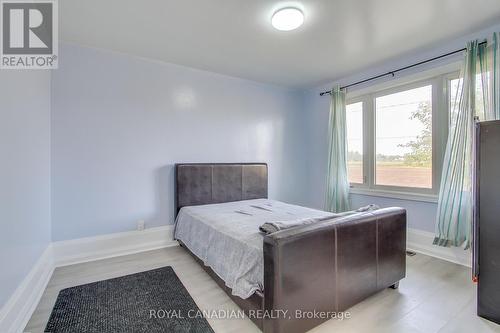 15 Grencer Road, Bradford West Gwillimbury, ON - Indoor Photo Showing Bedroom