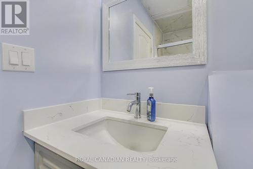 15 Grencer Road, Bradford West Gwillimbury, ON - Indoor Photo Showing Bathroom