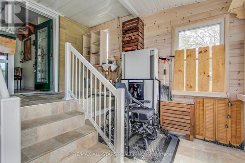 347 Boisdale Avenue, Richmond Hill, ON - Indoor Photo Showing Other Room