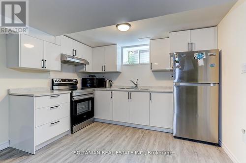 50 Addison Street, Richmond Hill, ON - Indoor Photo Showing Kitchen