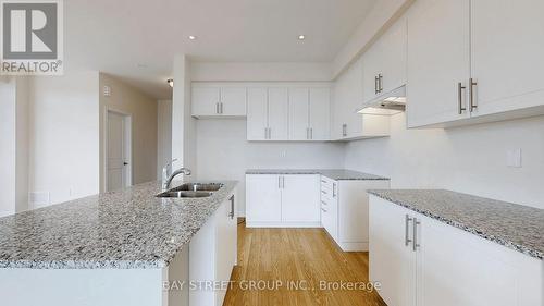 4 Dandara Gate, Vaughan, ON - Indoor Photo Showing Kitchen With Double Sink With Upgraded Kitchen