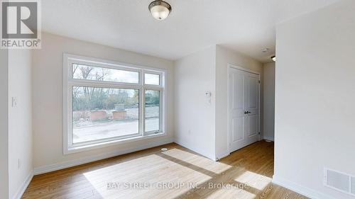 4 Dandara Gate, Vaughan, ON - Indoor Photo Showing Other Room