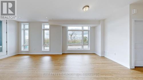 4 Dandara Gate, Vaughan, ON - Indoor Photo Showing Other Room