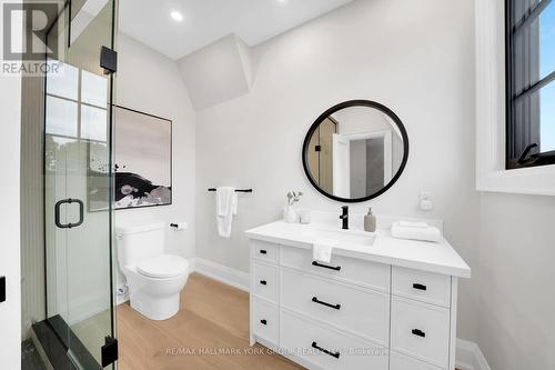 83 Elizabeth Grove, King, ON - Indoor Photo Showing Bathroom