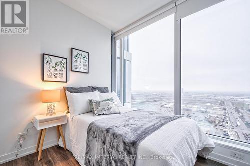 2710 - 898 Portage Parkway, Vaughan, ON - Indoor Photo Showing Bedroom