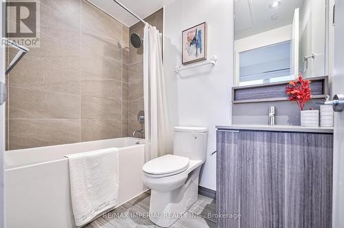 2710 - 898 Portage Parkway, Vaughan, ON - Indoor Photo Showing Bathroom