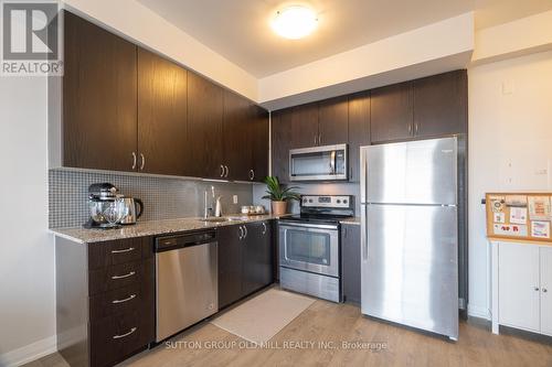 1207 - 9560 Markham Road, Markham, ON - Indoor Photo Showing Kitchen