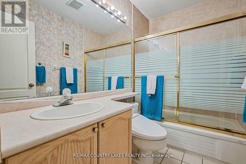 9 - 24 Laguna Parkway, Ramara, ON - Indoor Photo Showing Bathroom