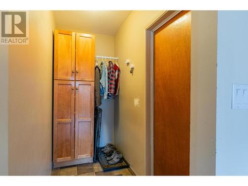 522 13Th  Avenue, Castlegar, BC - Indoor