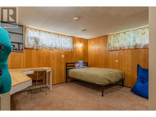 522 13Th  Avenue, Castlegar, BC - Indoor Photo Showing Bedroom