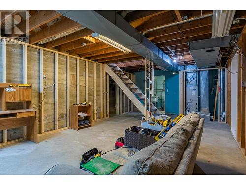 522 13Th  Avenue, Castlegar, BC - Indoor Photo Showing Basement