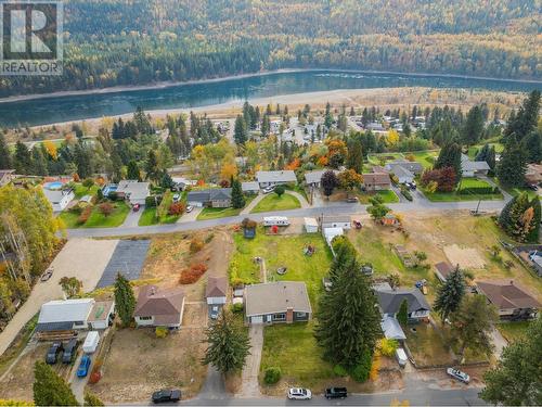 522 13Th  Avenue, Castlegar, BC - Outdoor With Body Of Water With View