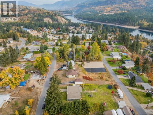 522 13Th  Avenue, Castlegar, BC - Outdoor With View