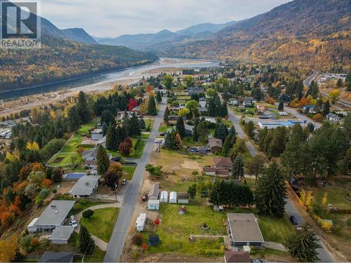 522 13Th  Avenue, Castlegar, BC - Outdoor With View