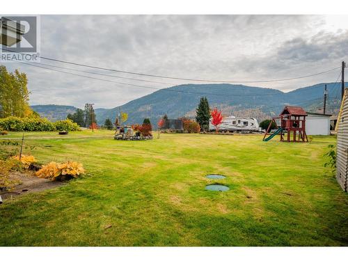 522 13Th  Avenue, Castlegar, BC - Outdoor With View