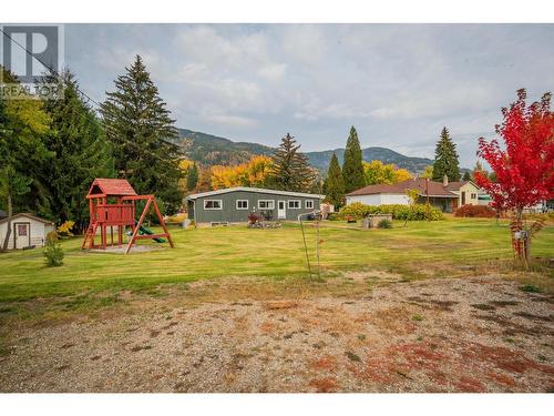 522 13Th  Avenue, Castlegar, BC - Outdoor