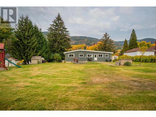 522 13Th  Avenue, Castlegar, BC - Outdoor